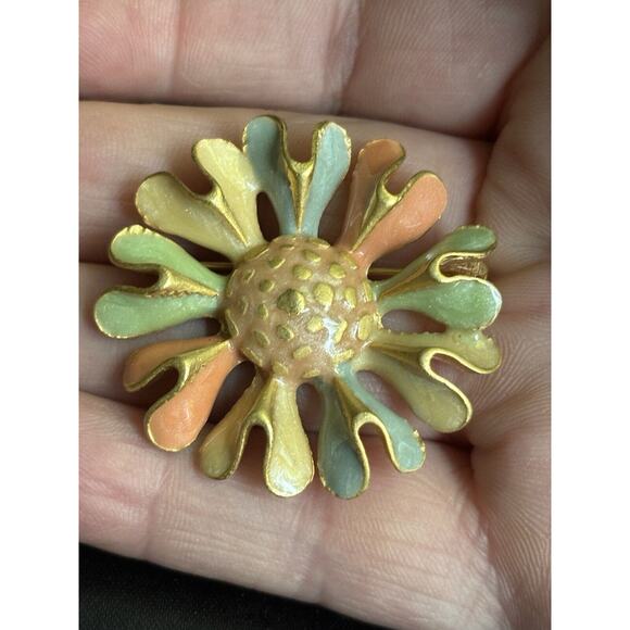 Vintage Pastel Tones Enamel Flower Brooch Pin Brush Gold Tone Modern Design 1.5" - Picture 9 of 9